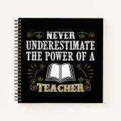 決して先生の力を過小評価しない ノートブック (正面)