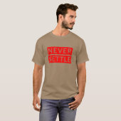 決して妥協しない OnePlus レッド Tシャツ (正面フル)