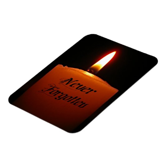 決して忘れ思い出さないろうそくの炎 マグネット (左側)