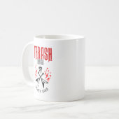 決して死なない金属を打つ コーヒーマグカップ (正面左)