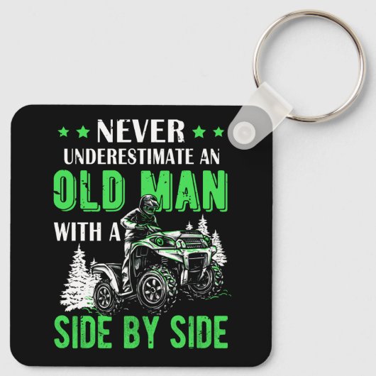 決して老人を過小評価しないオフロードUtv Atv Sid キーホルダー (裏面)