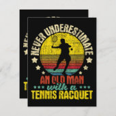 決して老人を過小評価しない – テニスラケットSpo エンクロージャーカード (正面/裏面)