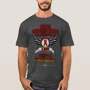 決して過小評価/男…消防士 Tシャツ