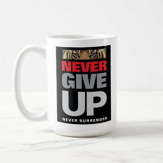 決して降伏しない達成引用文 コーヒーマグカップ (左)