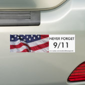 決して9/11のバンパーステッカーを忘れないで下さい バンパーステッカー (車上)