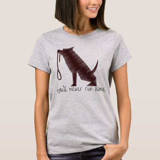 決して-性能のティーを単独で走りません Tシャツ (正面)