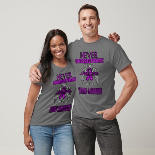 決して… Fibro戦士 Tシャツ (ユニセックス)