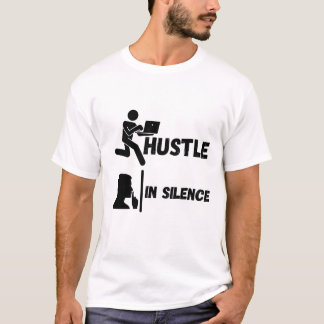 沈黙の中で努力する Tシャツ