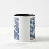 沖の雲の渦通り マグカップ (中央)