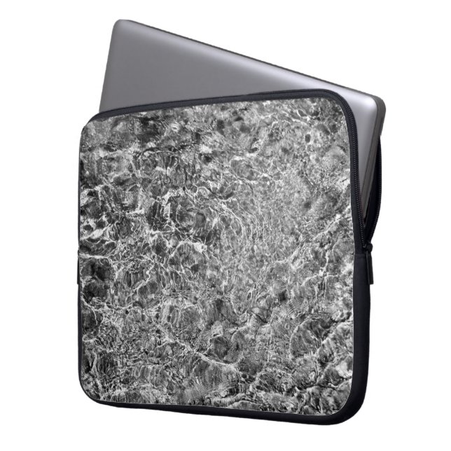 河川水のさざ波 ラップトップスリーブ (正面左)