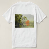 河畔の森のイメージ - 風光明媚な水辺の自然 Tシャツ (デザイン裏面)