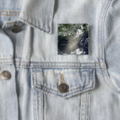 油の縞模様とリボンの衛星ビュー 缶バッジ (インサイチュ)