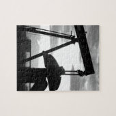 油井ポンプジャック・ブラックおよび白 ジグソーパズル (横)