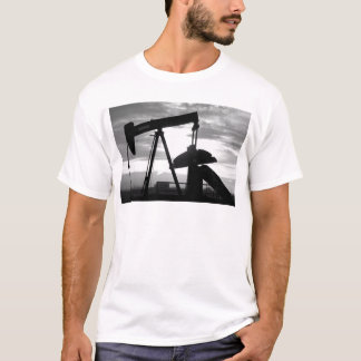油井ポンプジャック・ブラックおよび白 Tシャツ