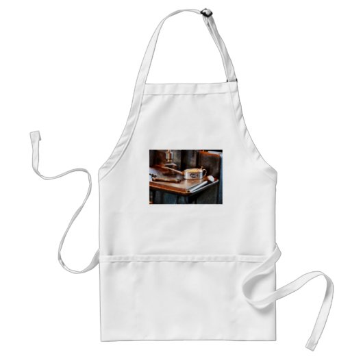 油缶およびレンチ スタンダードエプロン (正面)