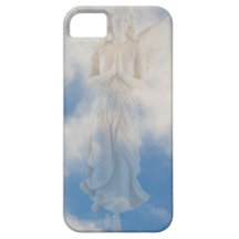 治療愛による青い天国の曇り空の天使