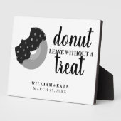 治療離れ用の結婚式の引き出物記号が付いていないドーナツ フォトプラーク (側面)