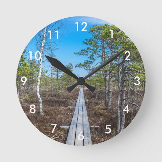 沼の上の木道 ラウンド壁時計 (正面)