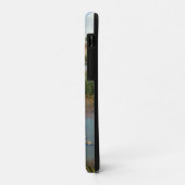 沼の上の葦に乗った緑のカエルは Case-Mate iPhoneケース (裏面/左)