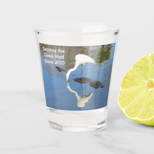 沼の水 – 物に恵む – ガラス ショットグラス (正面)