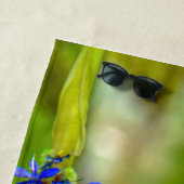 沼の蘭の青いモルフォの蝶 ビーチタオル (インサイチュ)