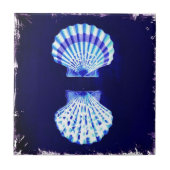 沿岸のシックなビーチの素朴航海のな海軍の貝殻 タイル (正面)