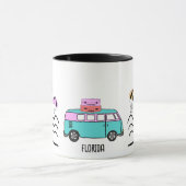 沿岸の冒険：太陽、海、およびロードトリップ マグカップ (中央)