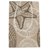 沿岸の海洋生物ヒトデとベージュの貝殻 ミディアムペーパーバッグ (正面)