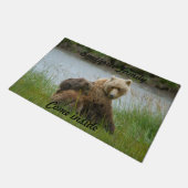 沿岸の茶色のクマの種と三つ子 ドアマット (アングル)