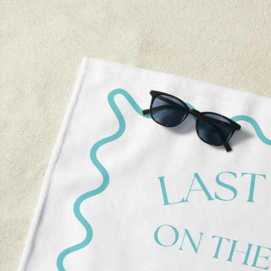 沿岸ターコイズの最後の乾杯 ビーチタオル (インサイチュ)