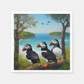 沿岸トリオ：油のビーチで3つのパフィン スタンダードカクテルナプキン (正面)