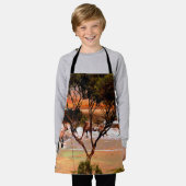 「沿岸ホップ:油の海岸のカンガルー」 エプロン (着用した状態)