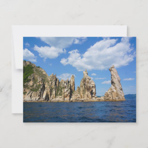 沿岸威厳のある尖塔 – Triozyorye, Sea of Japan ポストカード