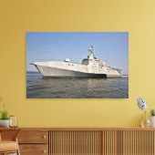 沿岸戦闘船の独立進行中 キャンバスプリント (インサイチュ (リビング))