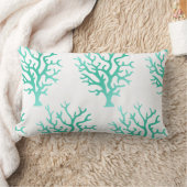 沿岸海緑の勾配の珊瑚及び白 ランバークッション (ブランケット)