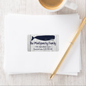 沿岸海軍クジラと白い木の板 ラベル (インサイチュ)