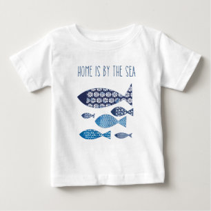 沿岸芸術 の家は海によって行います ベビーTシャツ