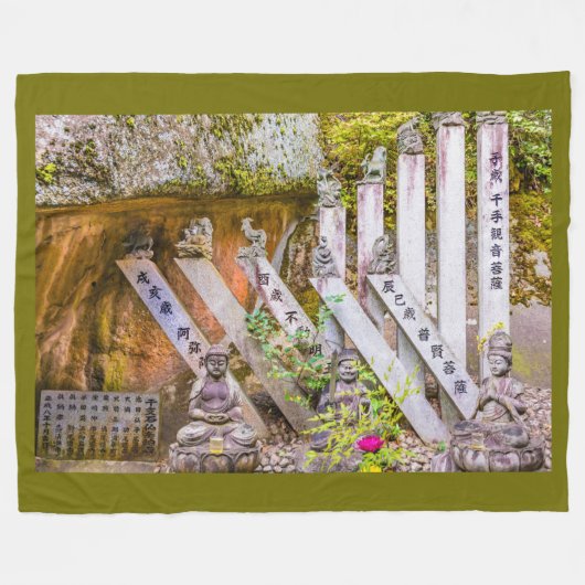 泉光寺仏像 フリースブランケット (正面(横))