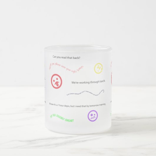 法廷記者の頭脳の単語そして句 フロストグラスマグカップ (中央)