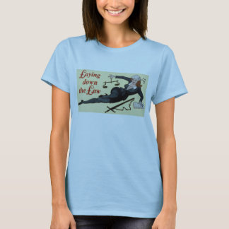 法律の女性のTシャツを置くこと Tシャツ