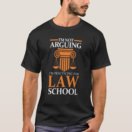法科生私は法のために練習しているとは言わない Tシャツ (正面)