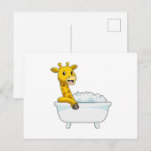 泡のついたバスタブにいるキリン ポストカード (正面/裏面)