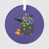 泡立つ大釜を覗く可愛い魔女のカラス オーナメント (裏面)