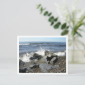 波が岸に押し寄せる ポストカード (スタンド正面)