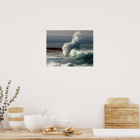 波が桟橋に衝突 ポスター (キッチン)