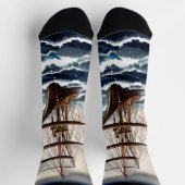 波と嵐の中で海に浮かぶ帆船 ソックス (上部)