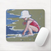 波と帽子のビーチの小さな女の子 マウスパッド (マウス)
