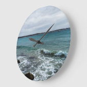 波と魚釣り船が海に乗り ラージ壁時計 (傾斜)
