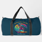 波に乗るスケルトンのサーファー ダッフルバッグ (裏面)