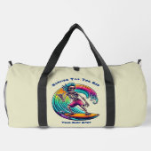 波に乗るスケルトンのサーファー ダッフルバッグ (裏面)